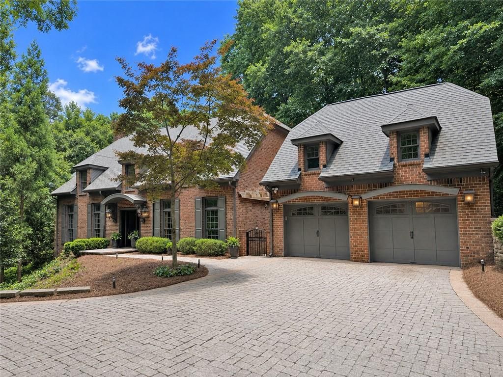 6095 River Chase Circle, Atlanta, GA 30328