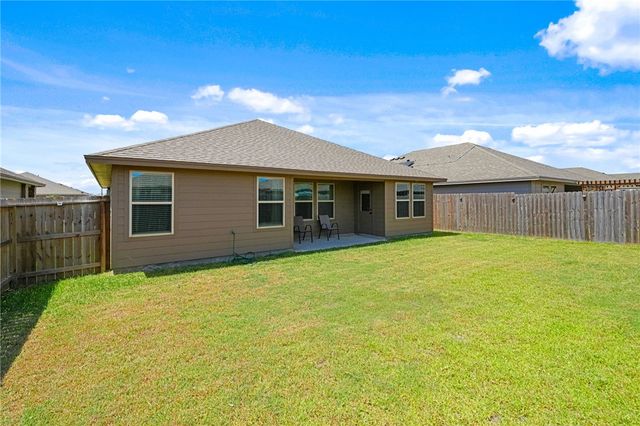 7758 Lariat Toss Dr, Corpus Christi, TX 78414