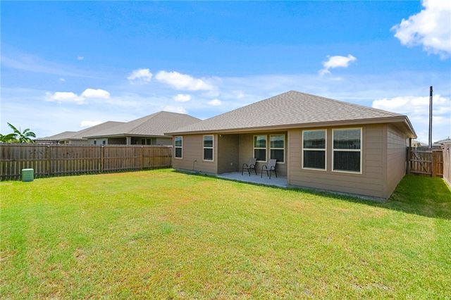 7758 Lariat Toss Dr, Corpus Christi, TX 78414