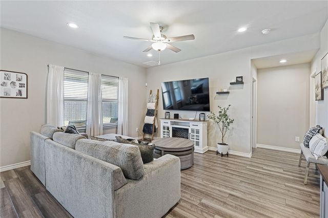 7758 Lariat Toss Dr, Corpus Christi, TX 78414