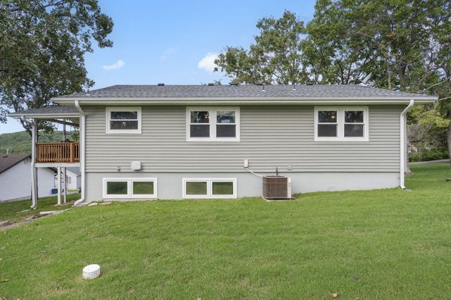 106 Lakeshore Drive, Blue Eye, MO 65611