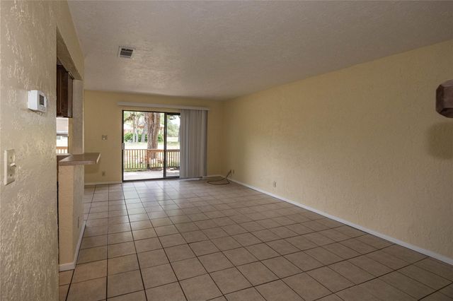 15 Cypress Fairway VLG, Wimberley, TX 78676