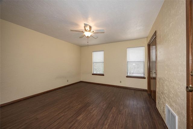 15 Cypress Fairway VLG, Wimberley, TX 78676