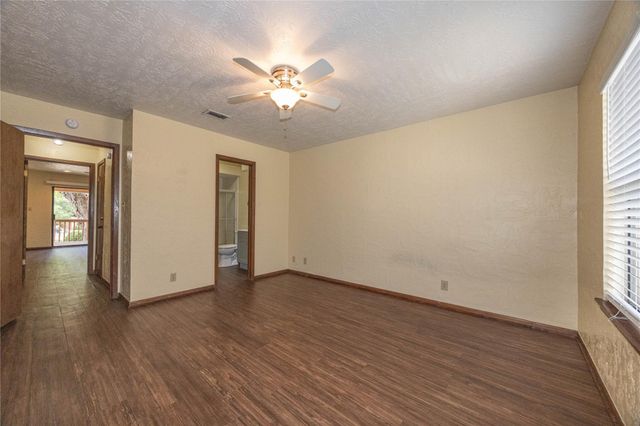 15 Cypress Fairway VLG, Wimberley, TX 78676