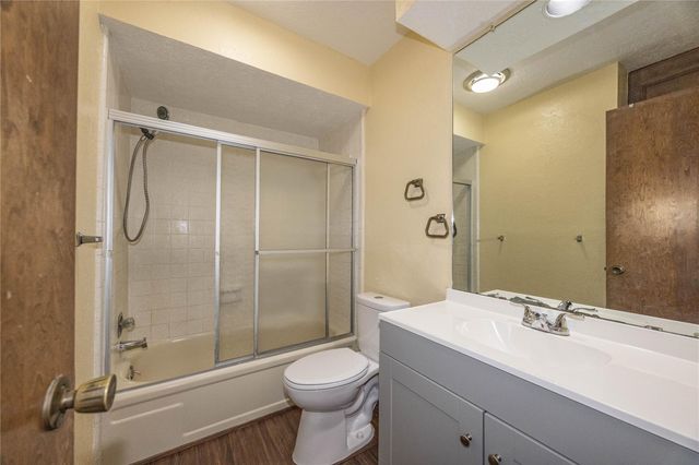 15 Cypress Fairway VLG, Wimberley, TX 78676