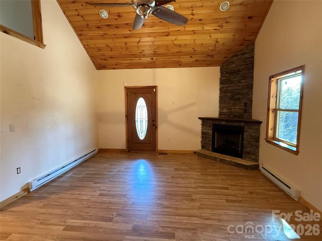 52 Supooh Lane, Sylva, NC 28779