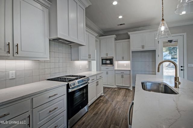 441 Baleigh Way, Canton, MS 39046