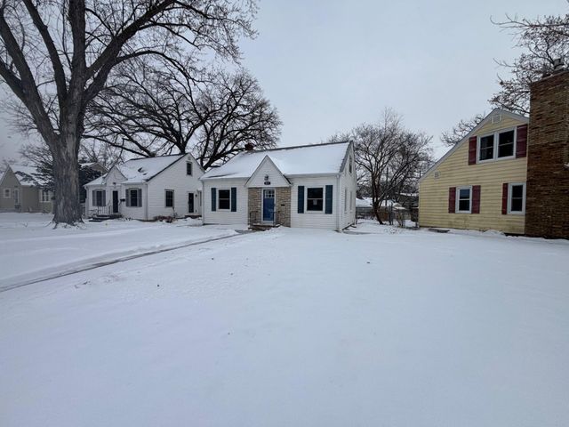 5831 W Lake Street, Saint Louis Park, MN 55416