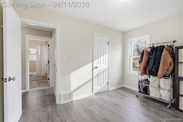 5844 Gilman Street, Garden City, MI 48135
