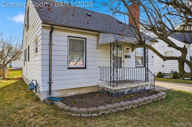 5844 Gilman Street, Garden City, MI 48135