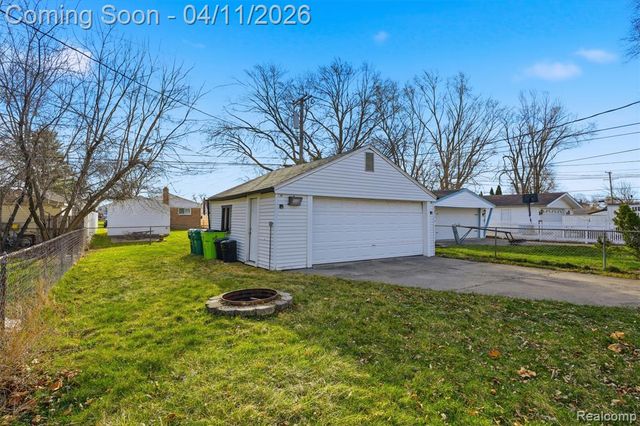 5844 Gilman Street, Garden City, MI 48135