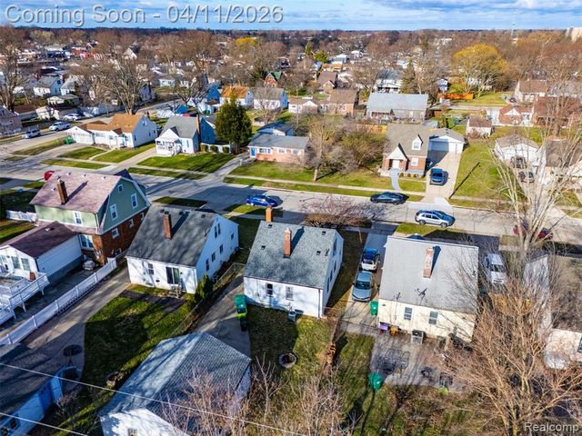 5844 Gilman Street, Garden City, MI 48135