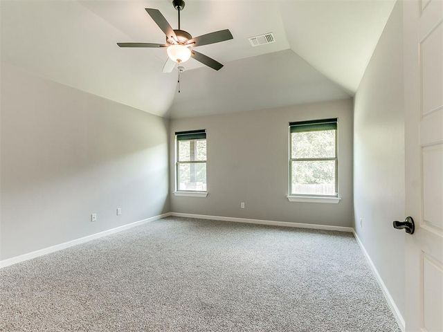 14004 Kamber Drive, Yukon, OK 73099