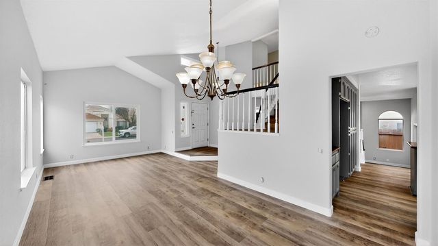 1733 Nighthawk Way, Modesto, CA 95358