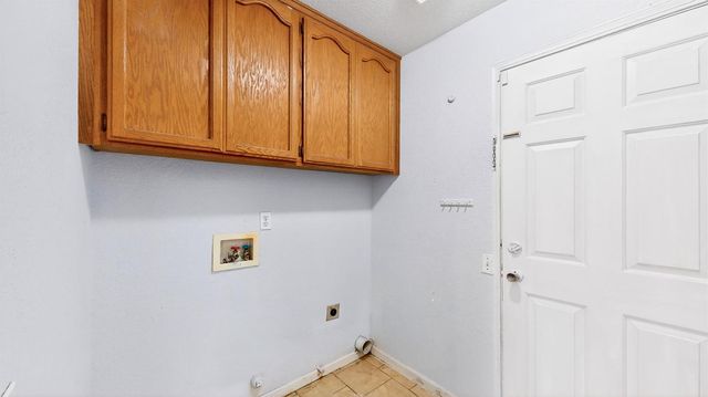 1733 Nighthawk Way, Modesto, CA 95358