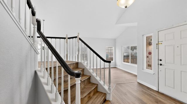 1733 Nighthawk Way, Modesto, CA 95358