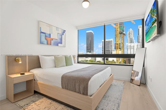225 N miami ave 1003, Miami, FL 33128