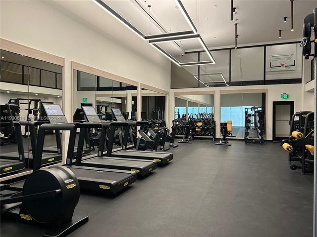 225 N miami ave 1003, Miami, FL 33128