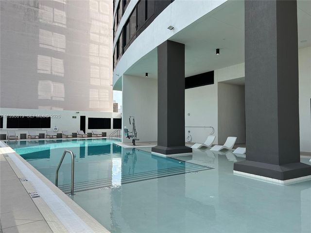 225 N miami ave 1003, Miami, FL 33128