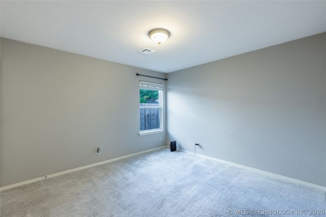 8745 E 126th Place S, Bixby, OK 74008
