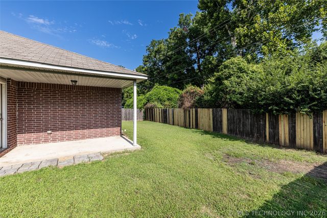 8745 E 126th Place S, Bixby, OK 74008