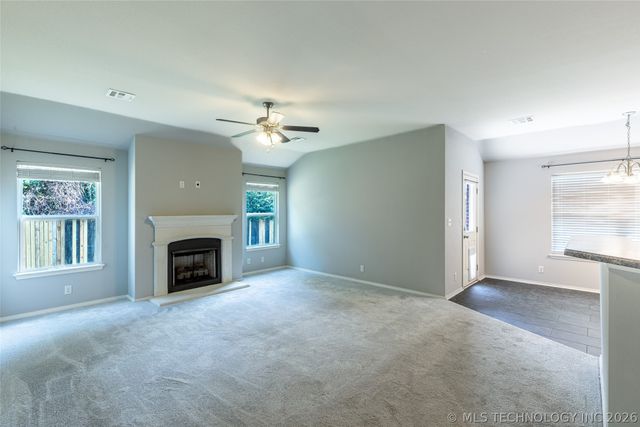 8745 E 126th Place S, Bixby, OK 74008