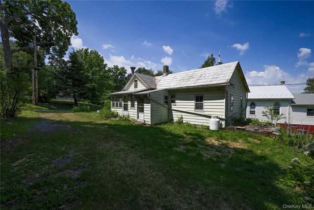 11 Little Brooklyn Road, Warwick, NY 10990