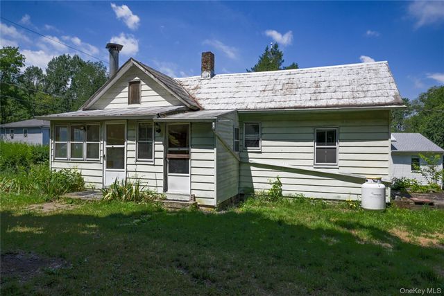 11 Little Brooklyn Road, Warwick, NY 10990