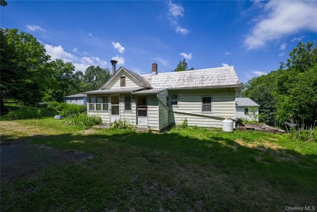 11 Little Brooklyn Road, Warwick, NY 10990