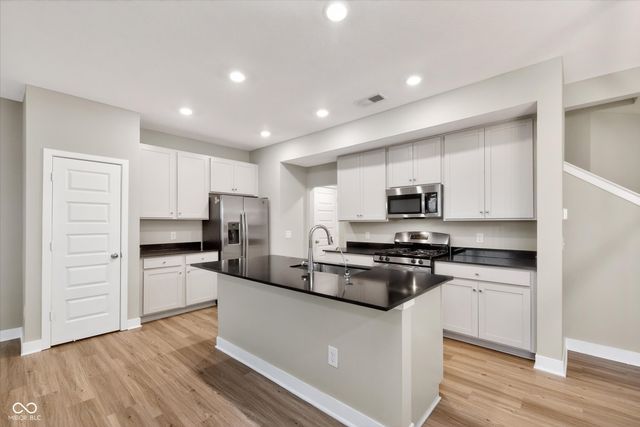 9847 Kenwood Street, Avon, IN 46123