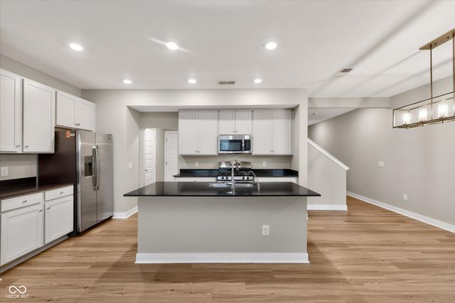 9847 Kenwood Street, Avon, IN 46123