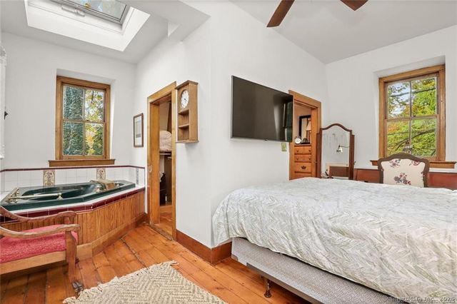 47 Hollow Tree Ridge Road 47, Darien, CT 06820