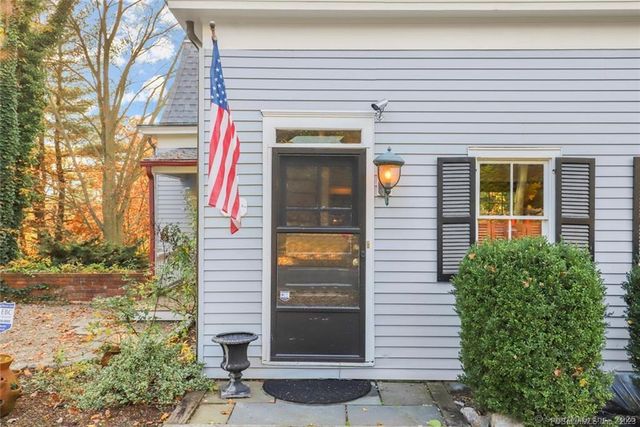 47 Hollow Tree Ridge Road 47, Darien, CT 06820