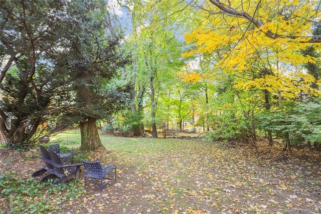 47 Hollow Tree Ridge Road 47, Darien, CT 06820