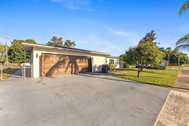 651 Foresteria Drive, Lake Park, FL 33403