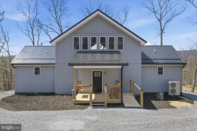 432 LOST POINT LN, Berkeley Springs, WV 25411