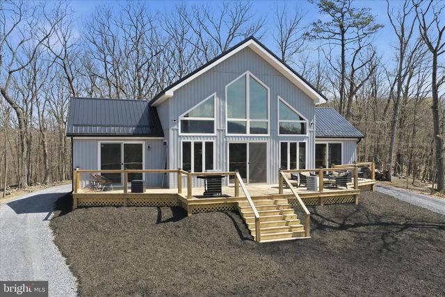 432 LOST POINT LN, Berkeley Springs, WV 25411