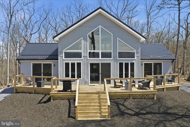 432 LOST POINT LN, Berkeley Springs, WV 25411