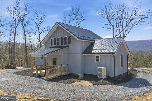 432 LOST POINT LN, Berkeley Springs, WV 25411
