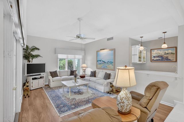 5422 SE Meredith Terrace, Stuart, FL 34997