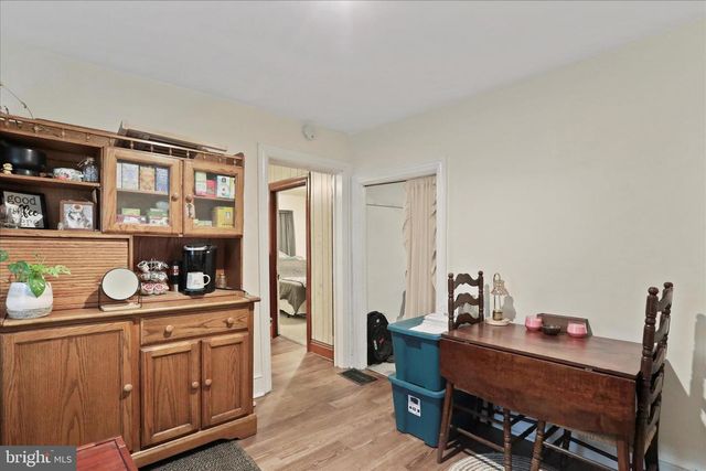 26 E E MADISON STREET, Greencastle, PA 17225