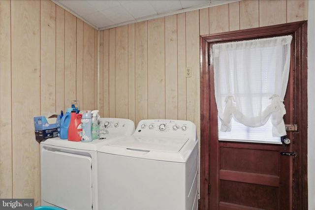 26 E E MADISON STREET, Greencastle, PA 17225