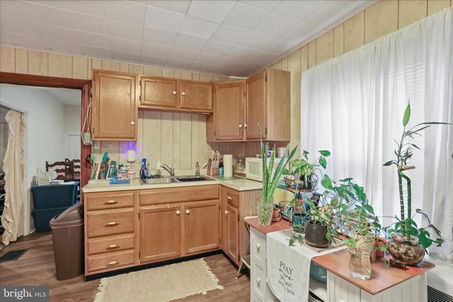 26 E E MADISON STREET, Greencastle, PA 17225