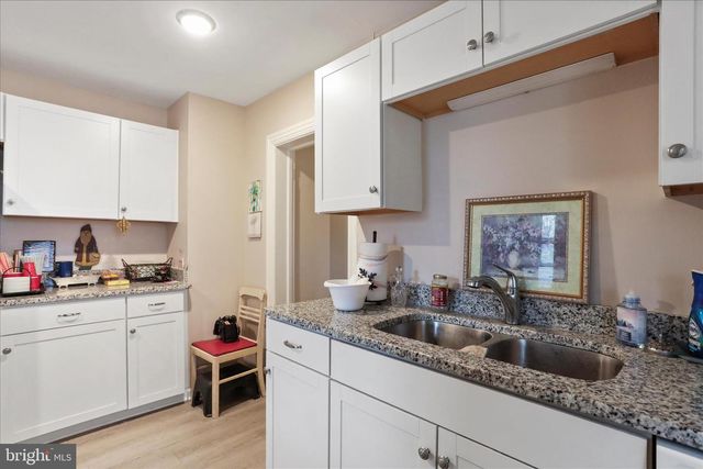 26 E E MADISON STREET, Greencastle, PA 17225