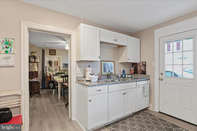 26 E E MADISON STREET, Greencastle, PA 17225