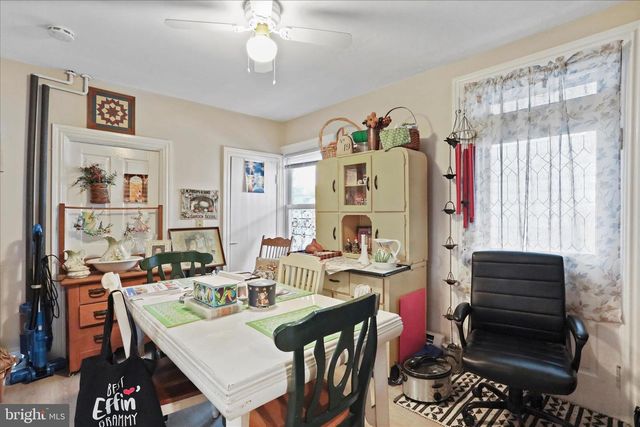 26 E E MADISON STREET, Greencastle, PA 17225