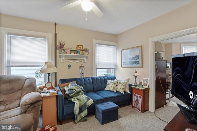 26 E E MADISON STREET, Greencastle, PA 17225