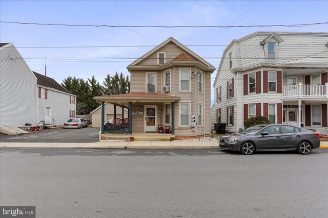 26 E E MADISON STREET, Greencastle, PA 17225