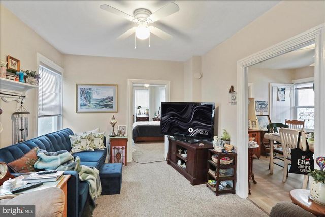 26 E E MADISON STREET, Greencastle, PA 17225