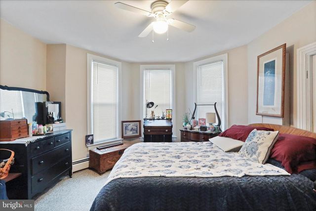 26 E E MADISON STREET, Greencastle, PA 17225